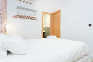 Ainb Ramblas-colon Appartement